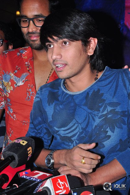 Eedorakam-Aadorakam-Movie-Team-at-Bhramaramba-Theater